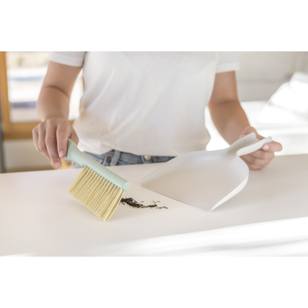 BORSTE & SKYFFEL LJUSGRÅ ZEROLINE. 2 DELAR