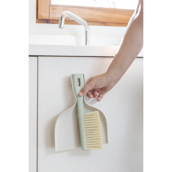 BORSTE & SKYFFEL LJUSGRÅ ZEROLINE. 2 DELAR