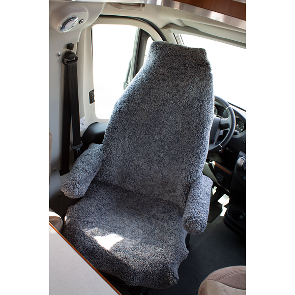 ÖVERDRAGSKLÄDSEL GRÅ FÅRSKINN CURLY. ROYAL C.